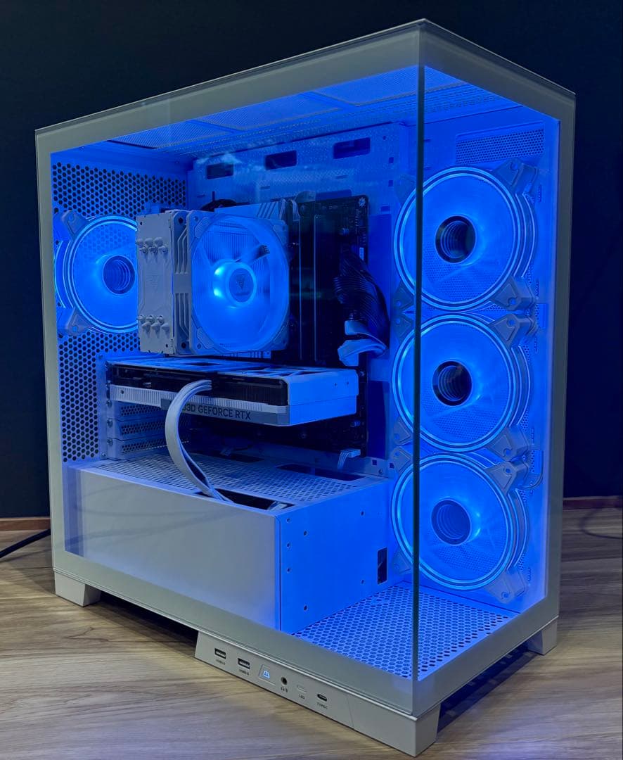 つぶ様　RTX4070　STORM ゲーミングpc i7 13700F