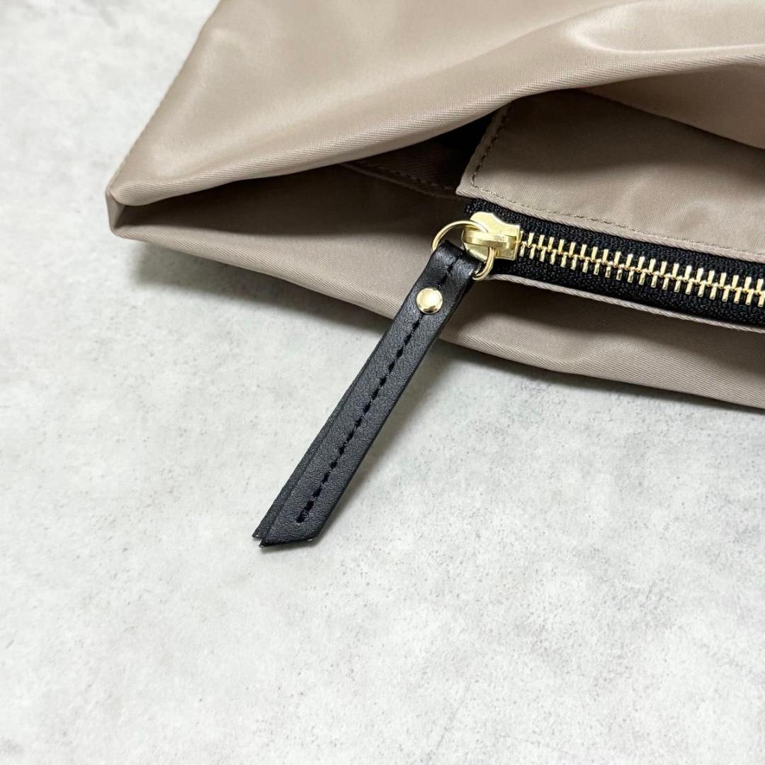 ちー ヴィオラドーロ ビアンカ ナイロントートバッグ L A4 トープ 黒