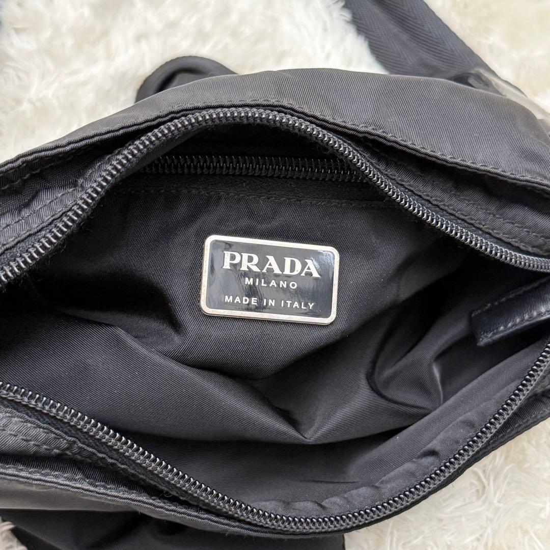 PRADAプラダ 三角ロゴ ショルダーバッグ テスート 黒 サコッシュ