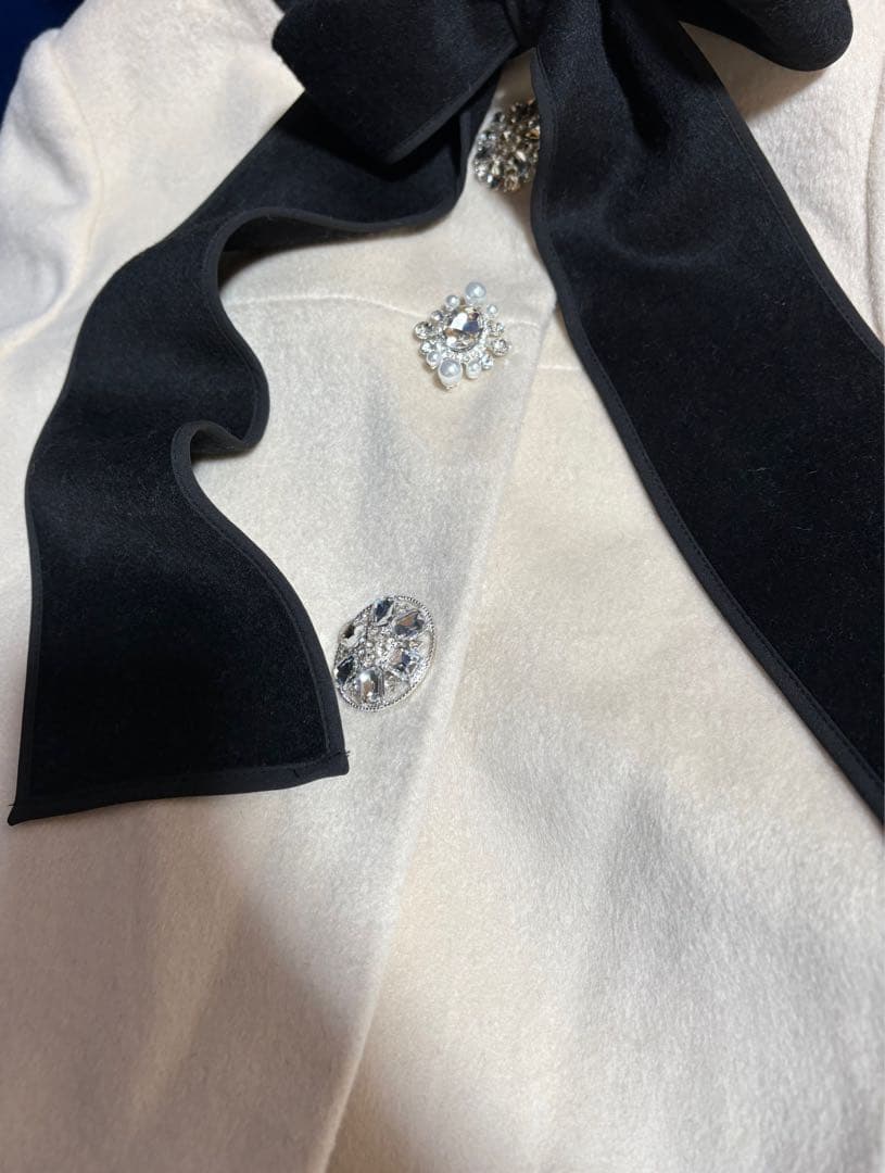 最安値価格⭐︎リリーブラウン Aラインビジューリボンコート