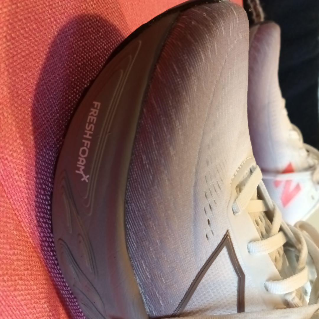 New Balance 1080 Fresh Foam ホワイト