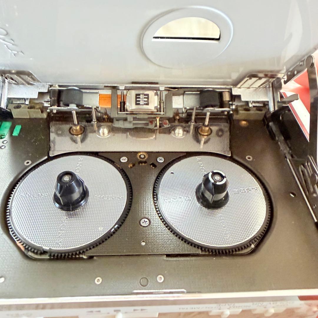 【ジャンク品 】SONY WALKMAN WM-109 本体 ポーチ イヤフォン