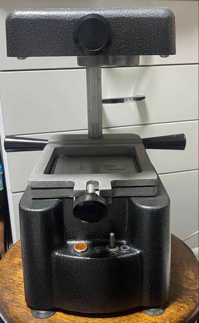 バキュームフォーマー　ヨシダ　歯科技工