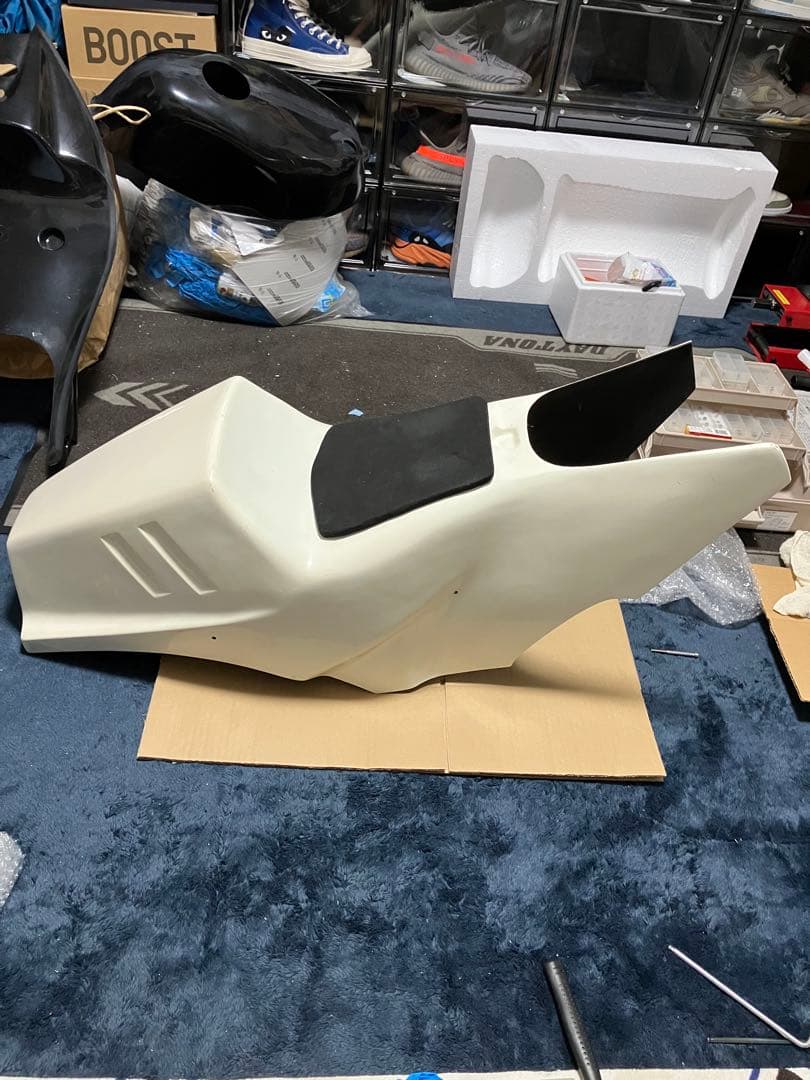 Y*i様 NSR250R 87 MC16 アルファレーシング製　シングルシートカ