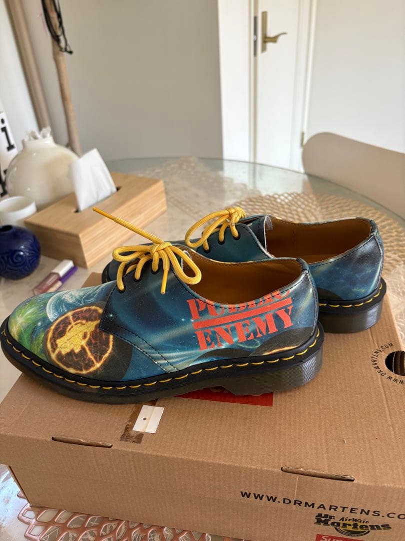 カナヅチsupreme×Dr.Martens