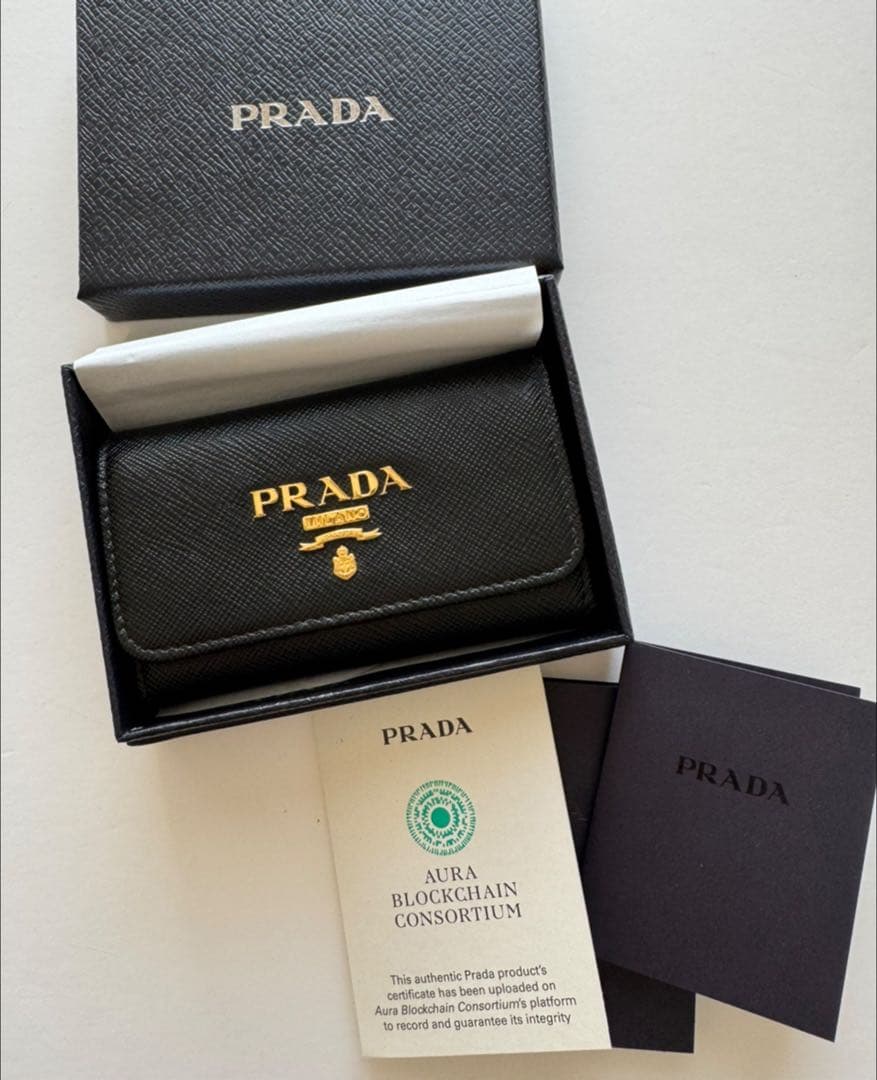 PRADA プラダ 超美品 サフィアーノ 1PG004 キーケース キーリング