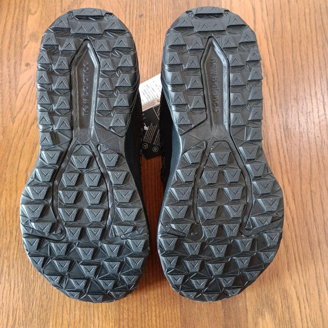 タ*レ様 【未使用品】ニューバランス　ゴアテックス ダイナソフト ナイトレル V