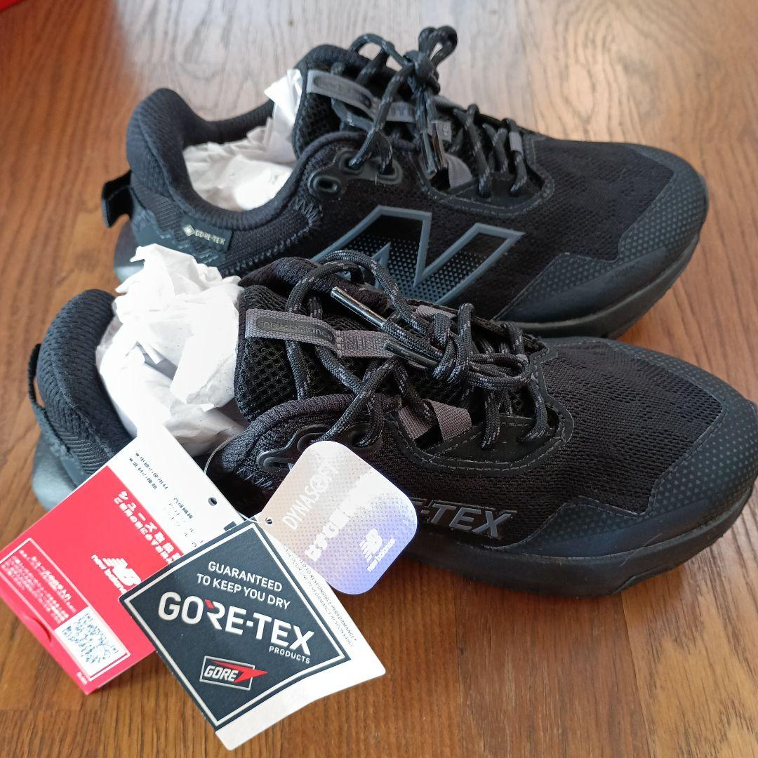 タ*レ様 【未使用品】ニューバランス　ゴアテックス ダイナソフト ナイトレル V