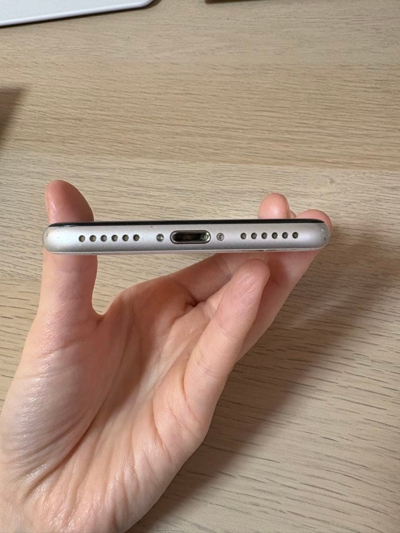 【SIMなし】iPhone SE (第2世代) ホワイト 本体 64GB