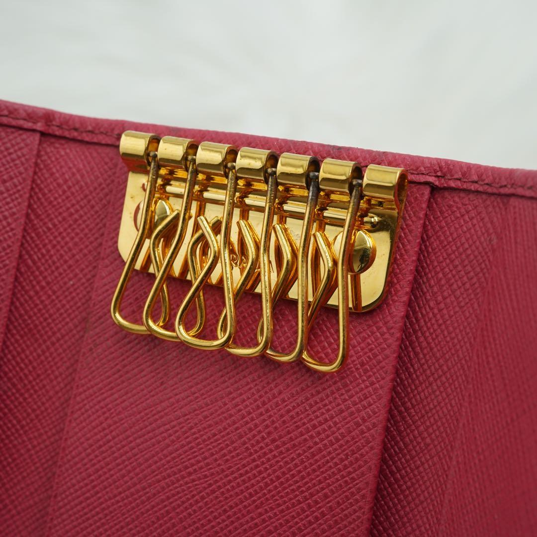極美品　箱付き　PRADA プラダ　キーケース　サフィアーノレザー　ピンク