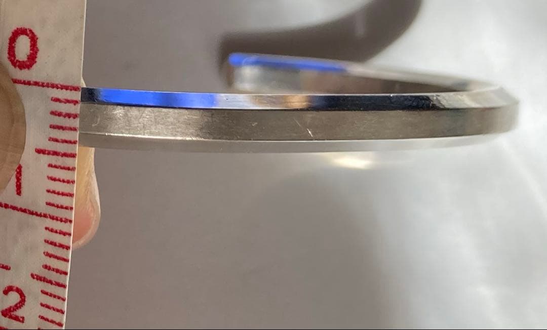 silver950の6角形バングルサティーヌ仕上げ