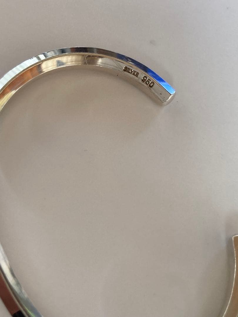 silver950の6角形バングルサティーヌ仕上げ