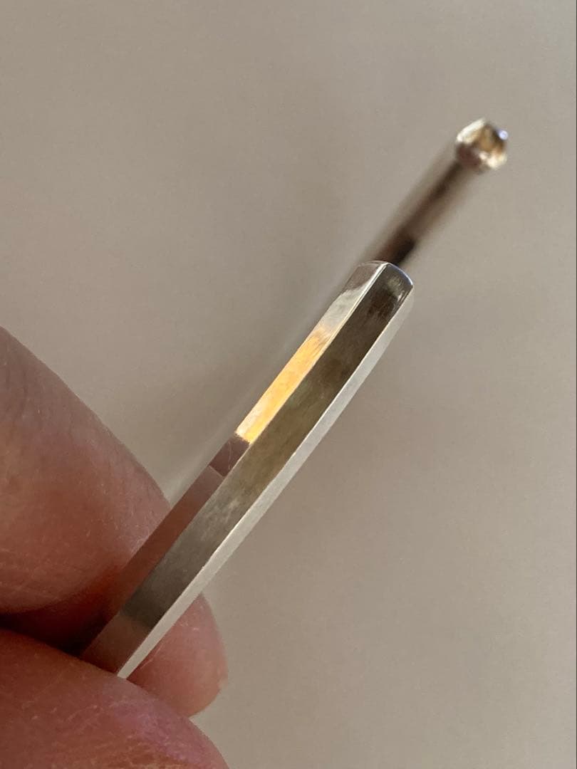 silver950の6角形バングルサティーヌ仕上げ