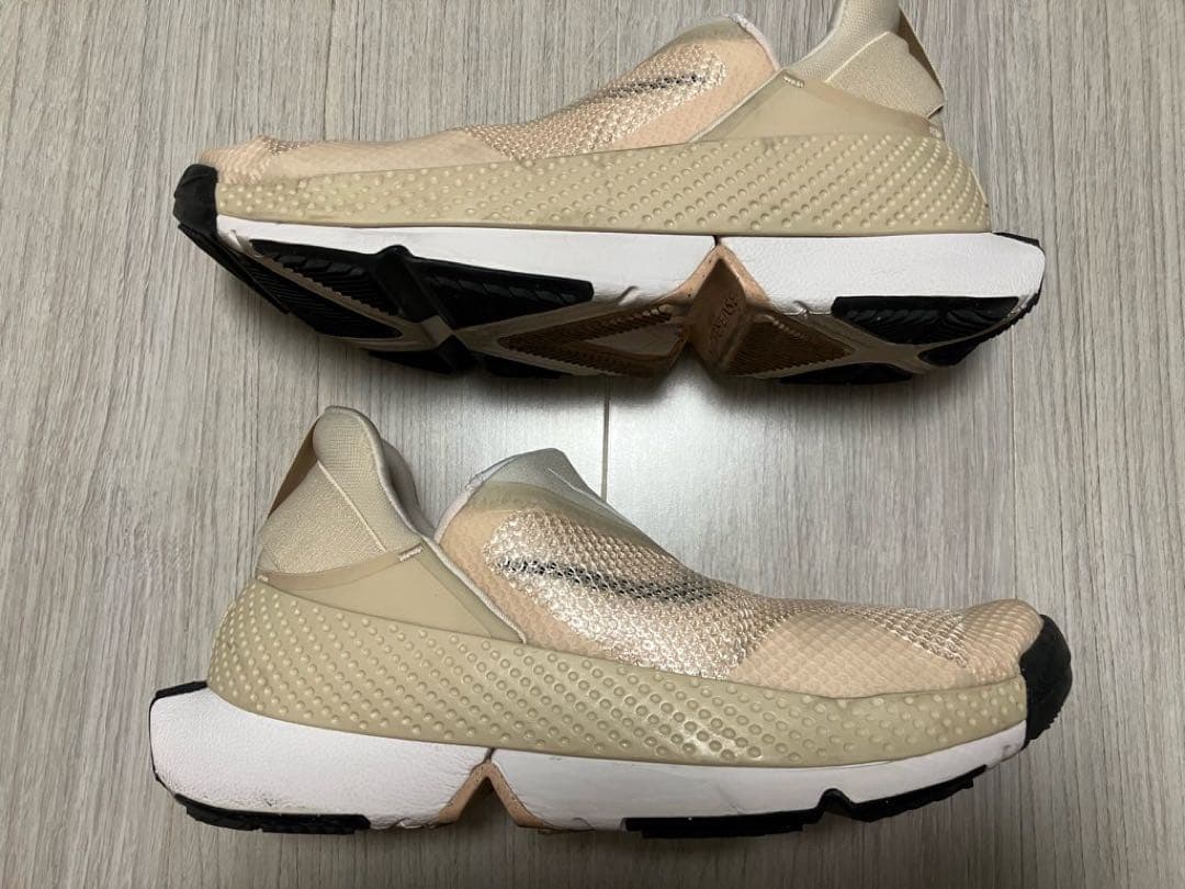 【美品】ナイキ ゴーフライイーズ 25cm