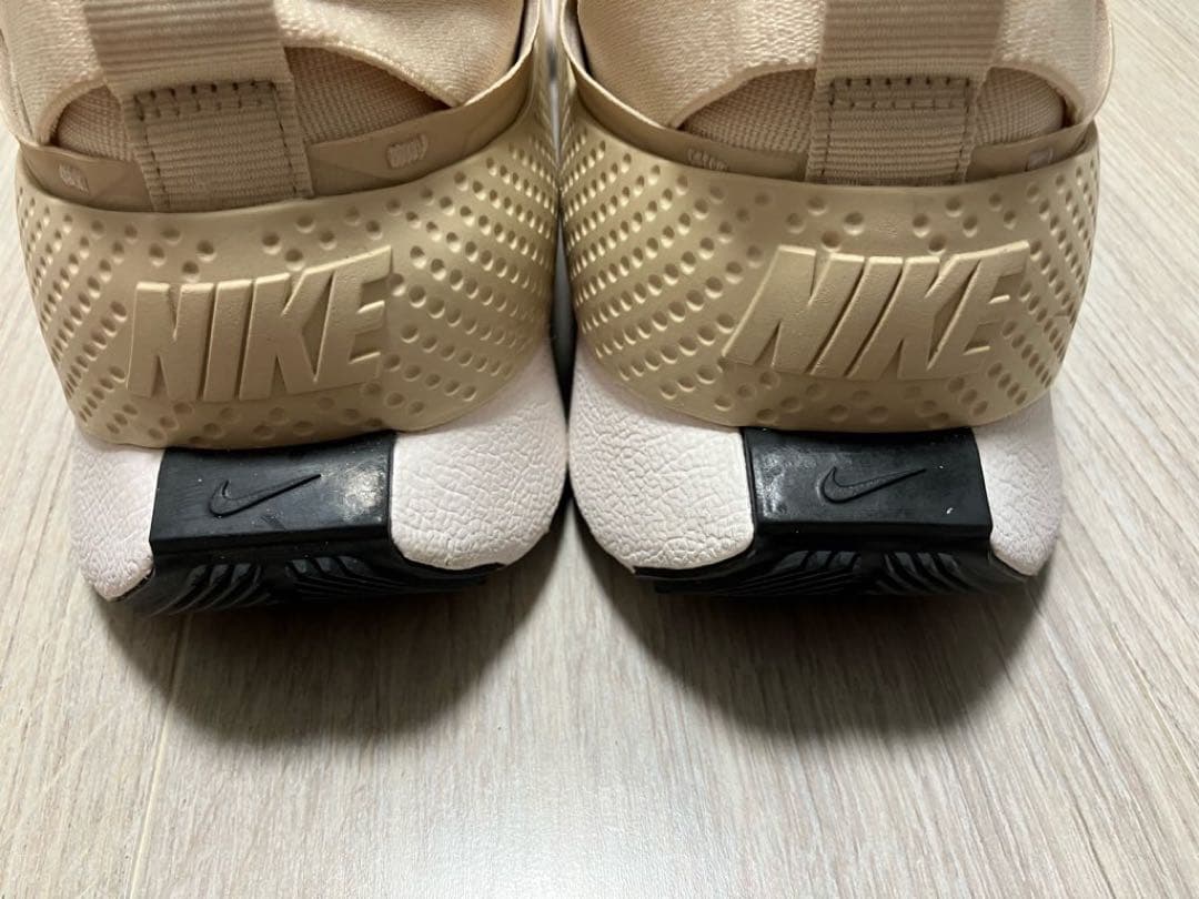 【美品】ナイキ ゴーフライイーズ 25cm