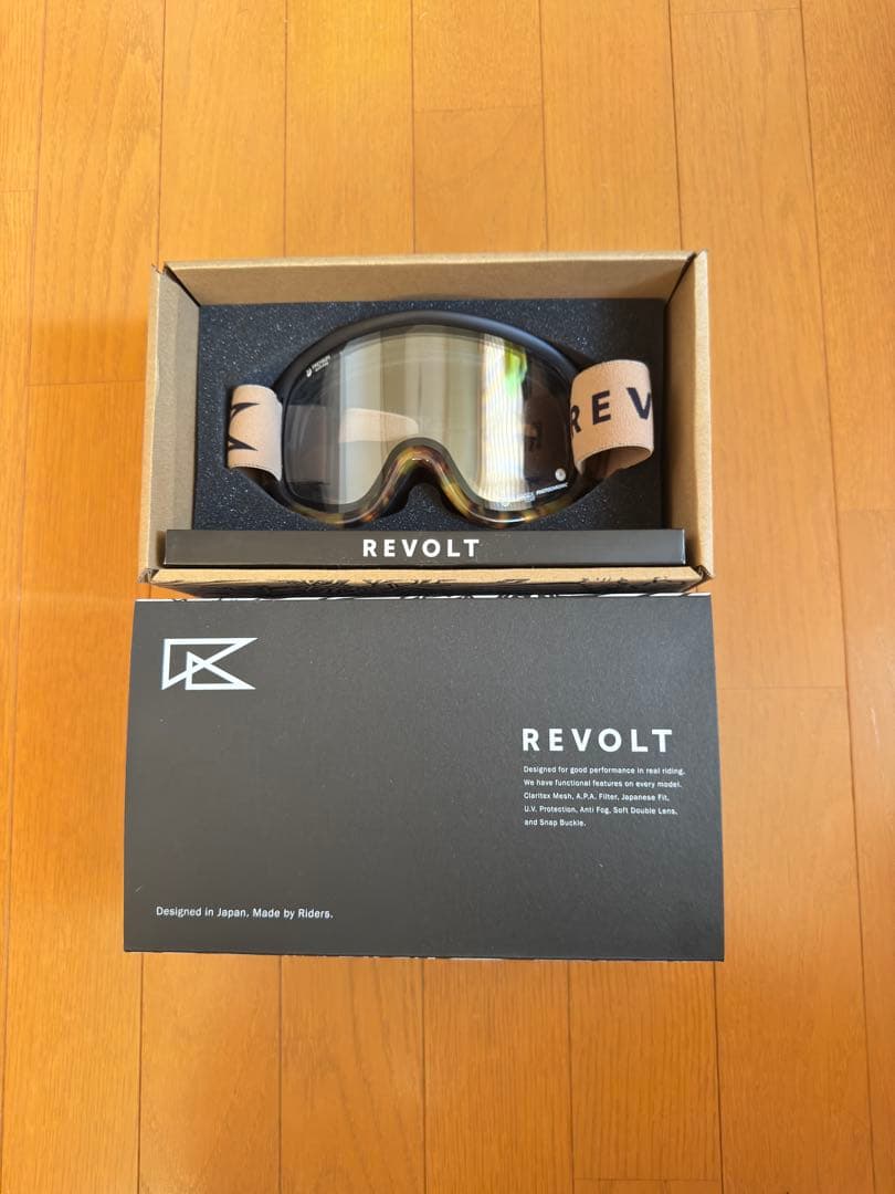 revolt ゴーグル　 SUPER LIGHT FRAME