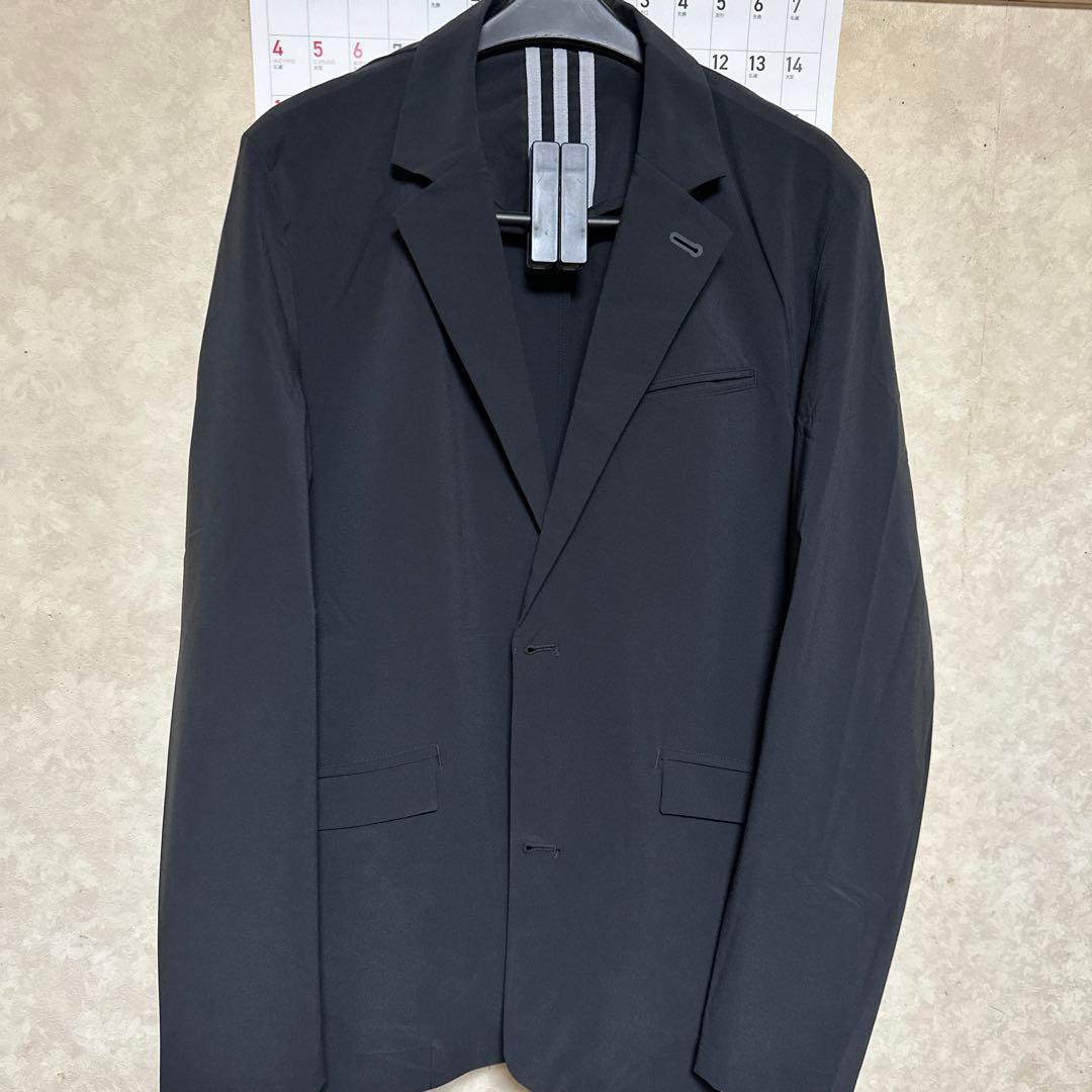adidas ブラック スーツジャケット AV/XL