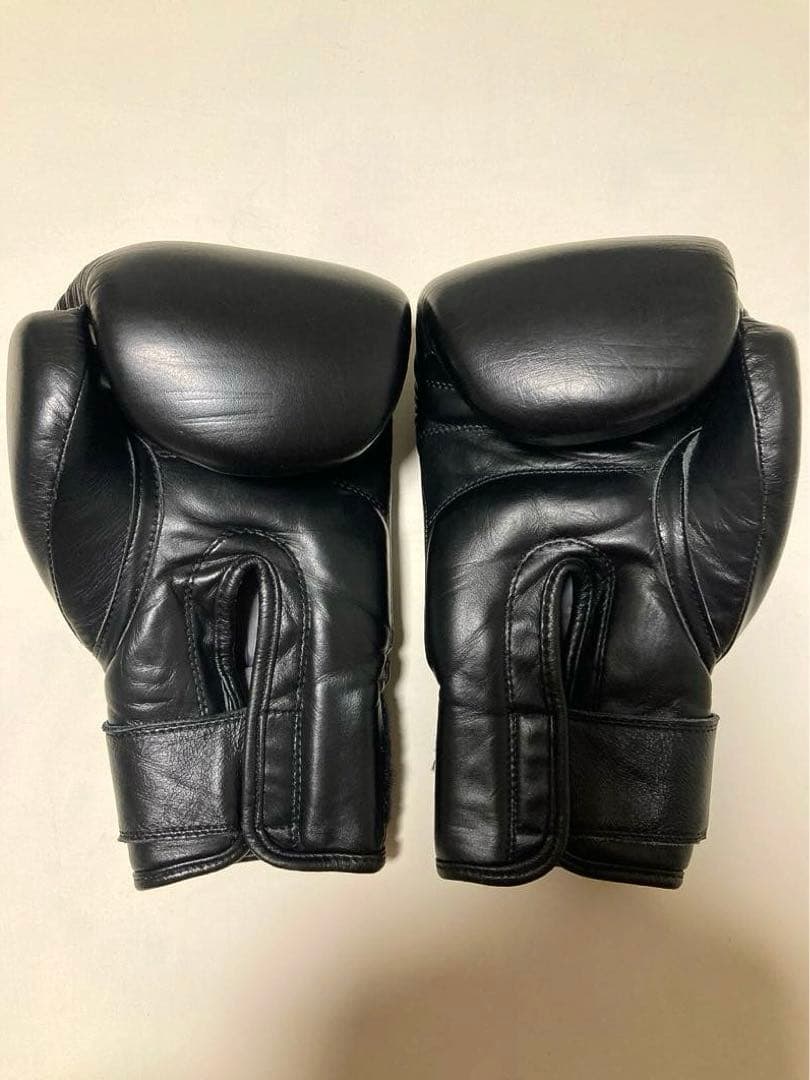 ISAMI ボクシンググローブ 黒 レザー