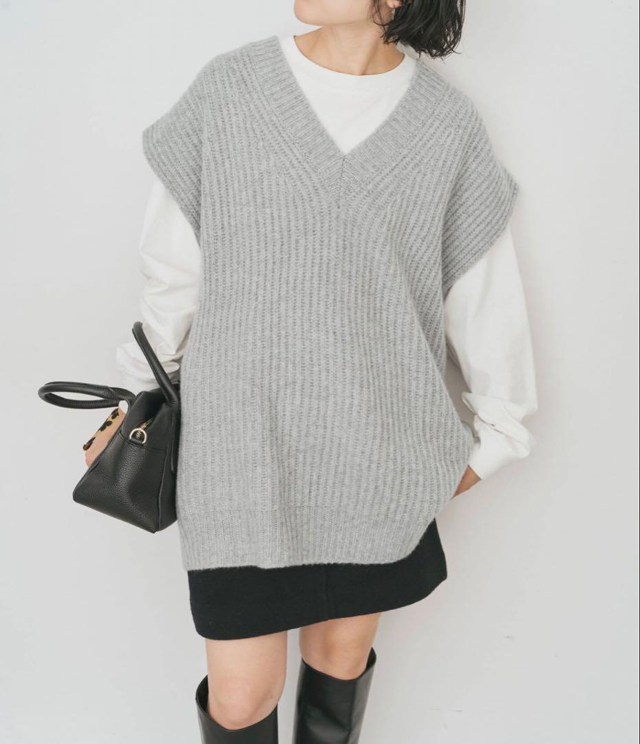 オーバーサイズVネックニットベスト　最終値下げ！