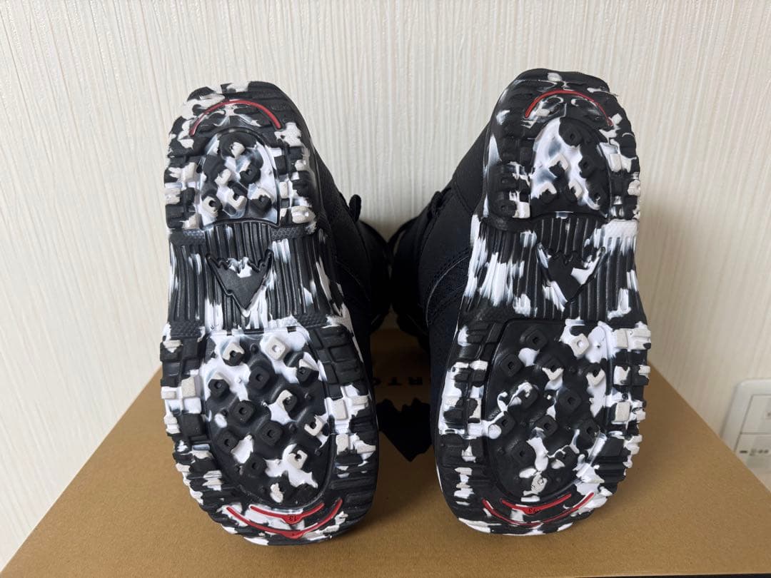 Burton Grom BOA 子供用スノーボードブーツ 19.5