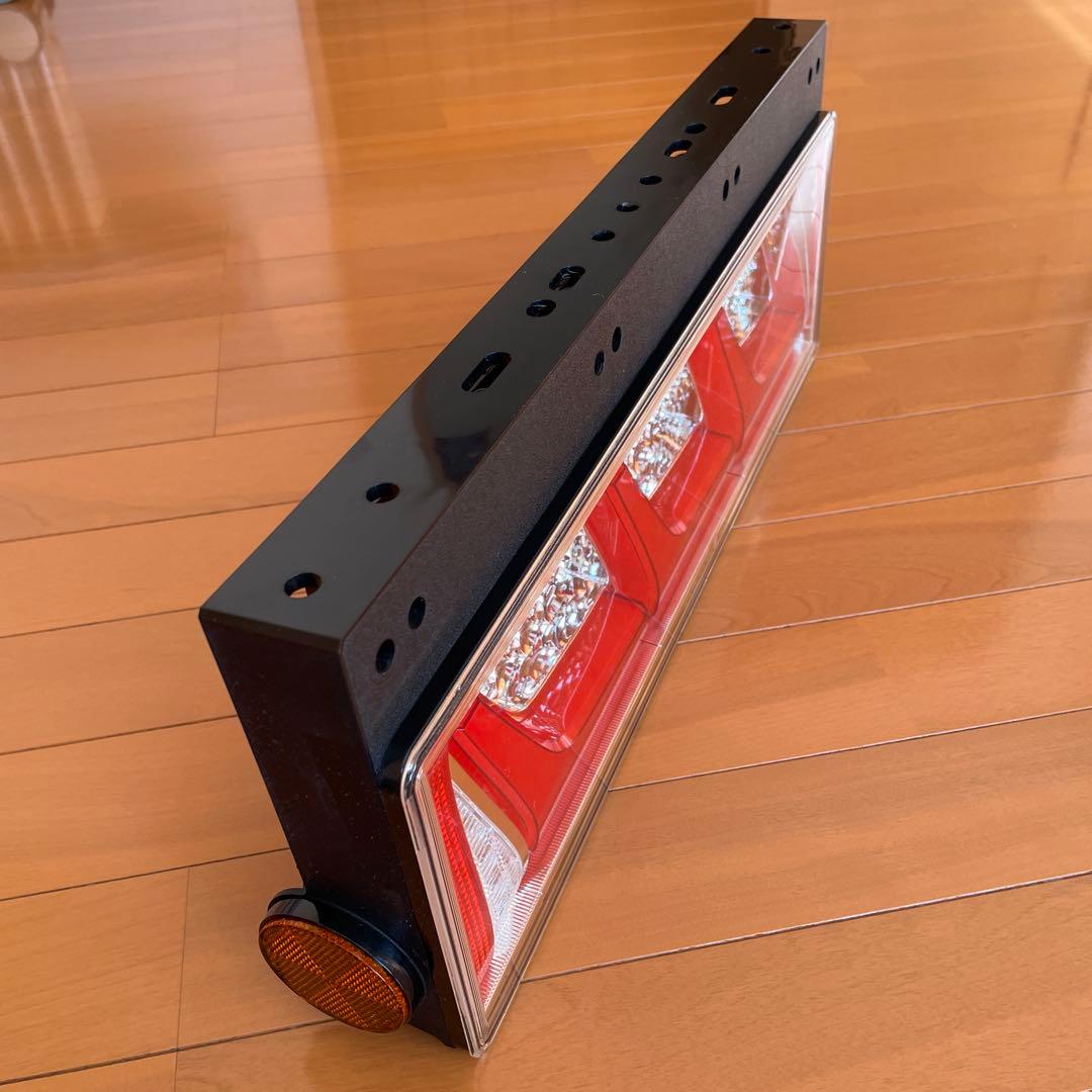 小糸製 LEDテールランプ 左右セット ノーマルターン 【新車外し】