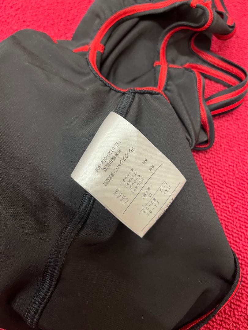 ☺*︎様 アシックス水着　競泳水着　ハイレグ　サイズM 黒赤　中古品　黒