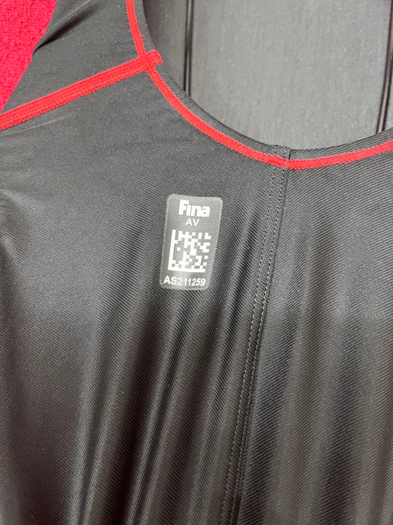 ☺*︎様 アシックス水着　競泳水着　ハイレグ　サイズM 黒赤　中古品　黒