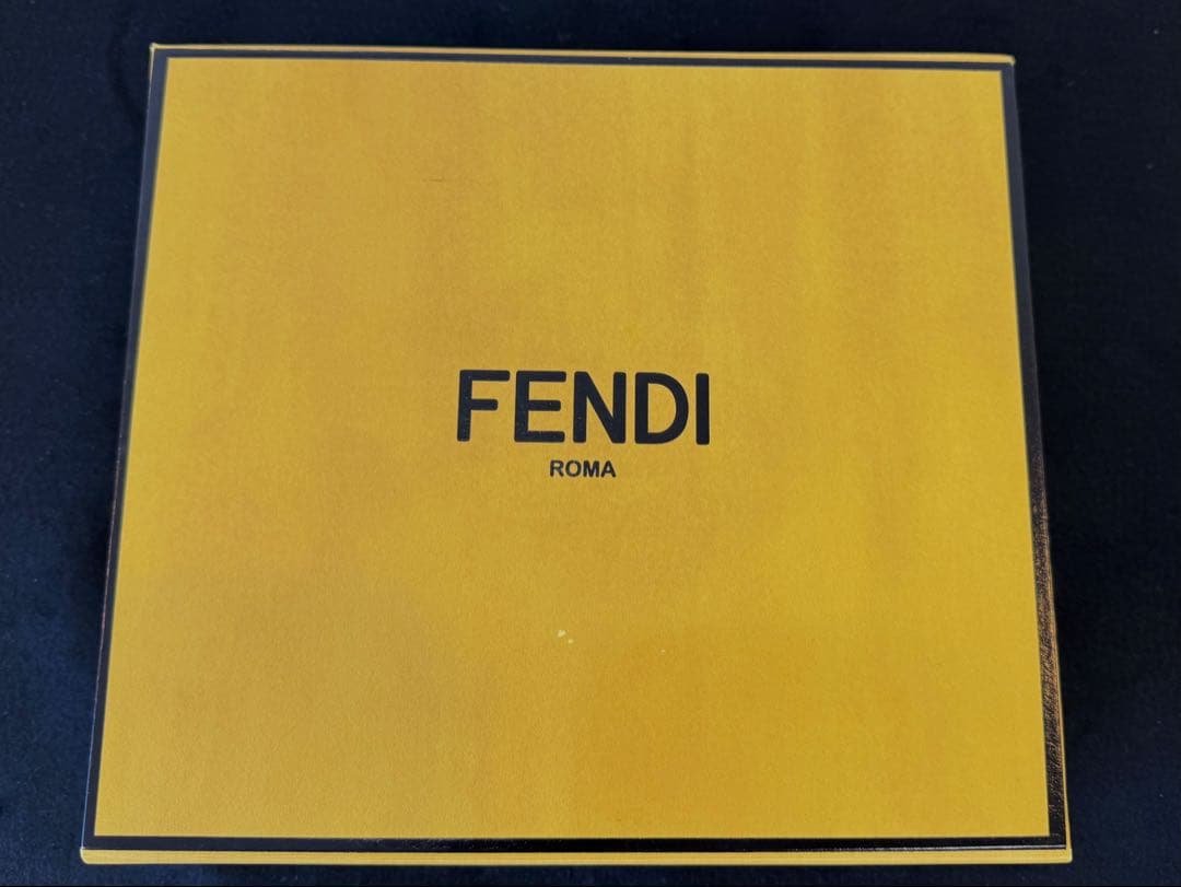FENDI ズッカ柄 ミンク　マフラー　未使用品！