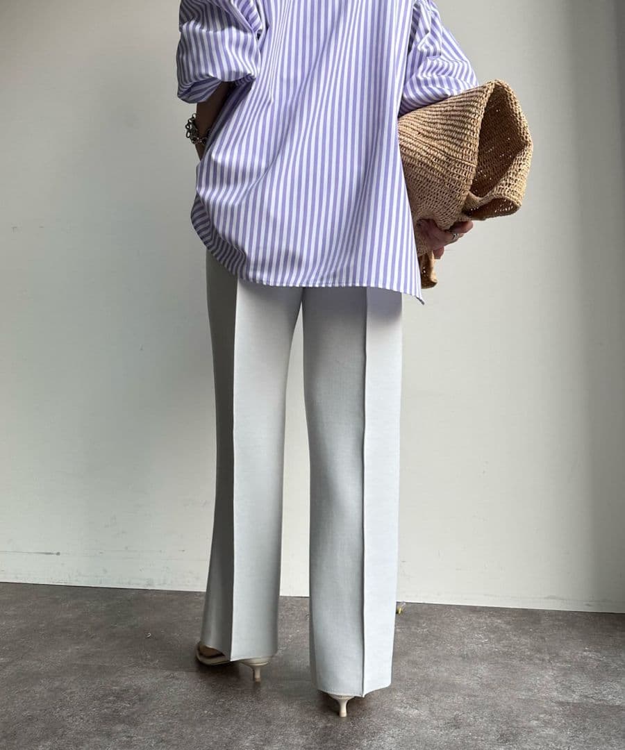 新品 ダンボールストレートパンツ