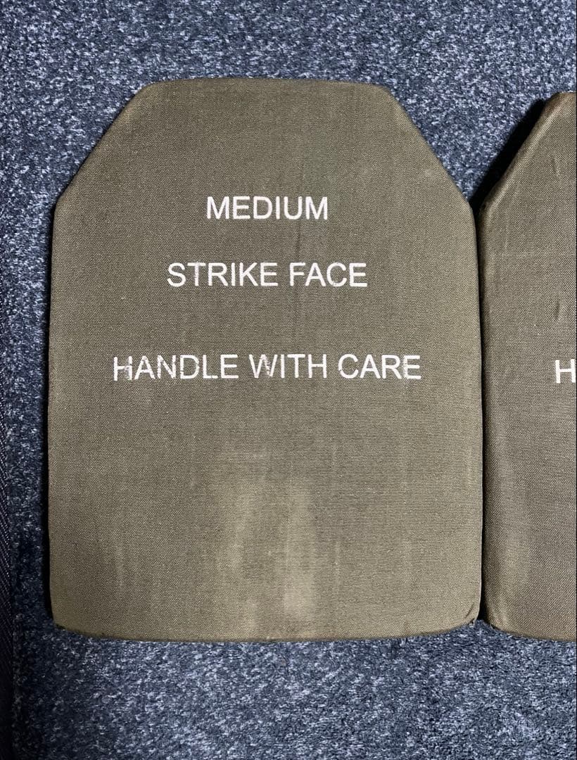 劇レア 米軍実物 USED品　キャリアプレート Mサイズ 2枚組