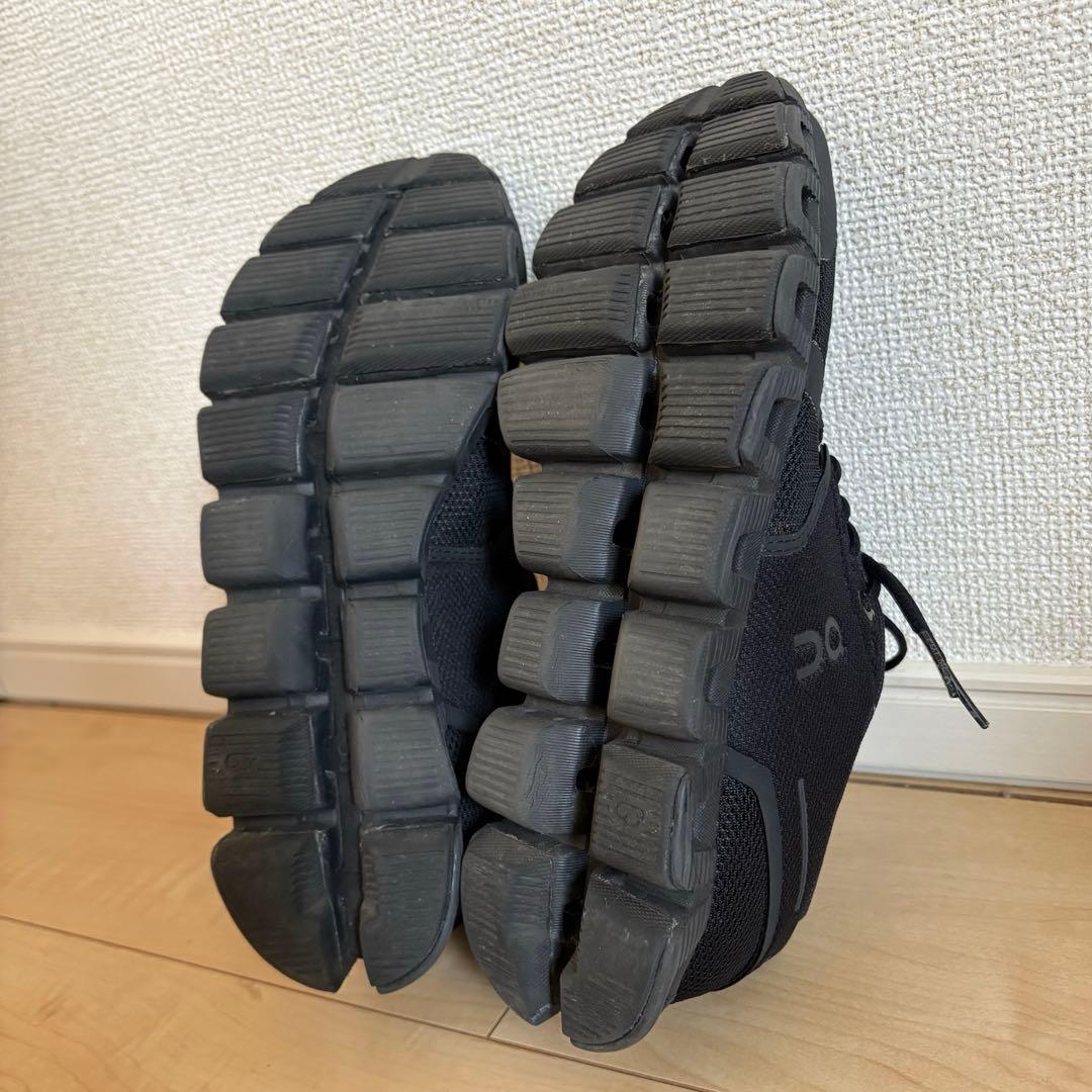 On ランニングシューズ Cloud All Black