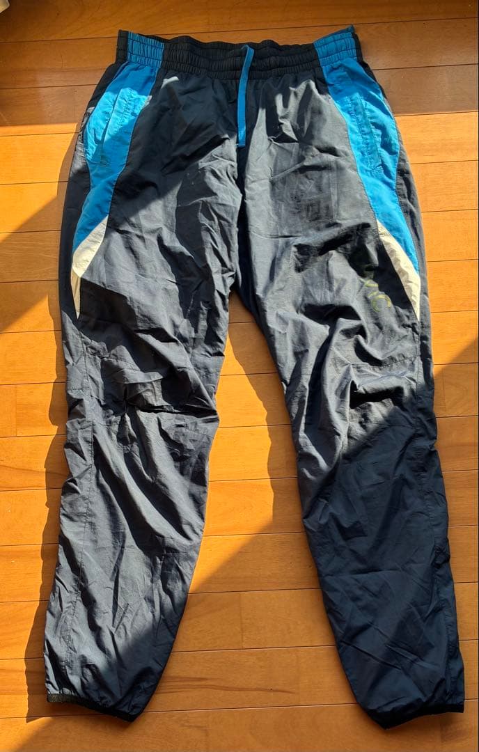 水戸ホーリーホック　選手着用品　フルジッパー ウィンドブレーカー　上下セット