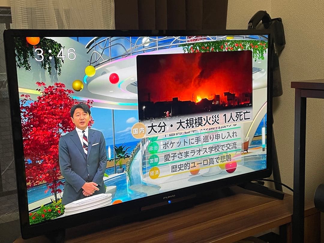 液晶カラーテレビ　FUNAI 32インチ　2022 説明書あり
