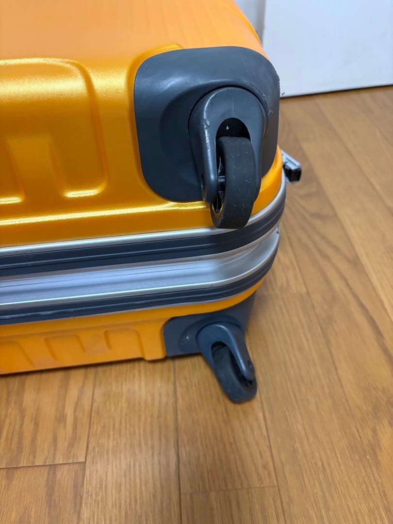 美品 大容量 プロテカ エキノックスライトα 95L スーツケース 鍵付き