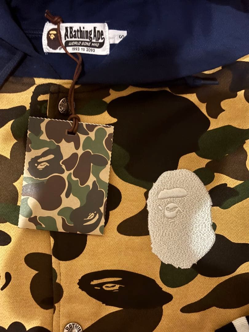 A BATHING APE パーカー　スタジャン　コットン　カモフラ　エイプ