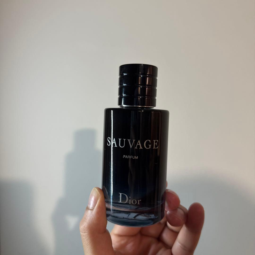 Dior Sauvage Parfum 男性用香水　100ml