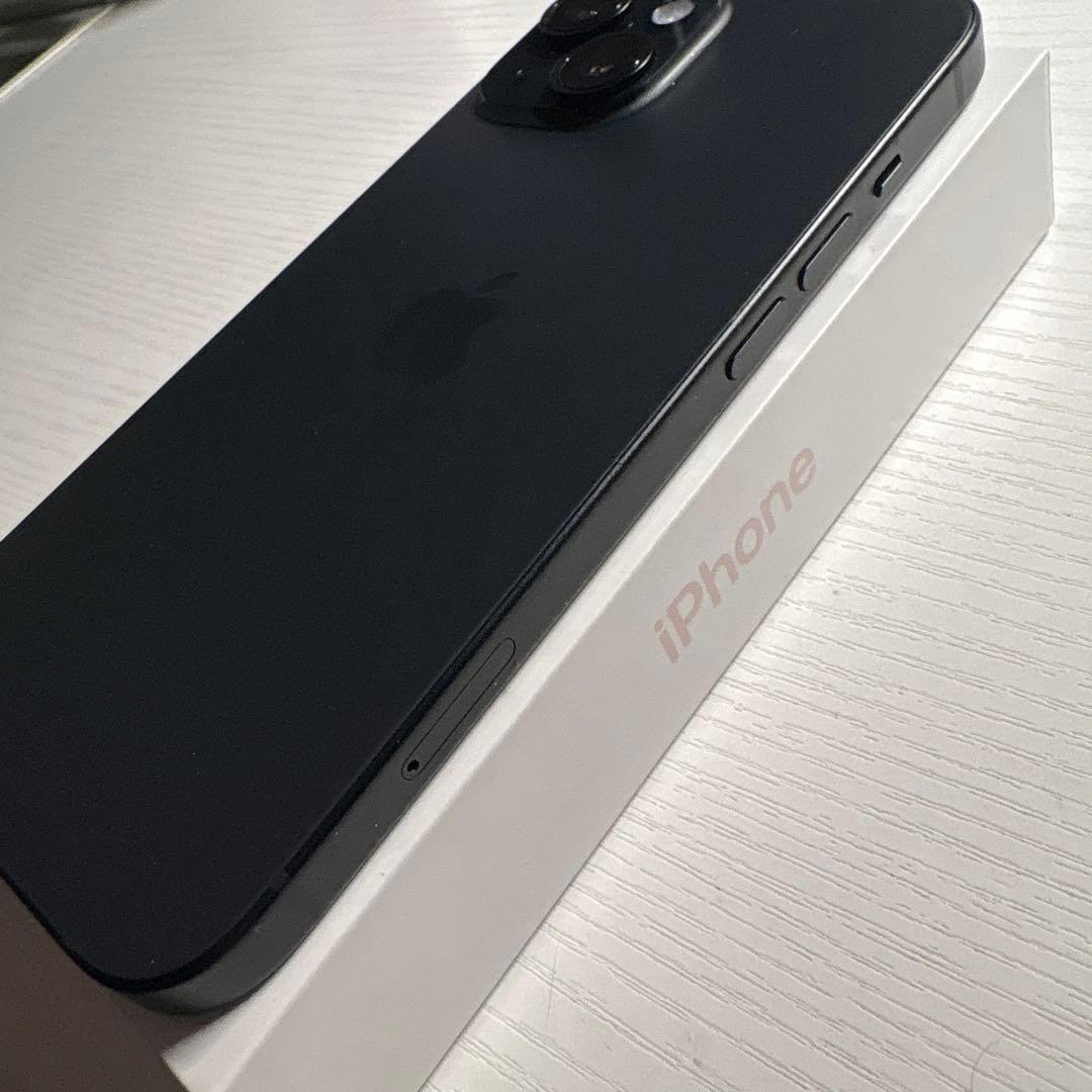 iPhone15 256GB ブラック SIMフリー 極美品