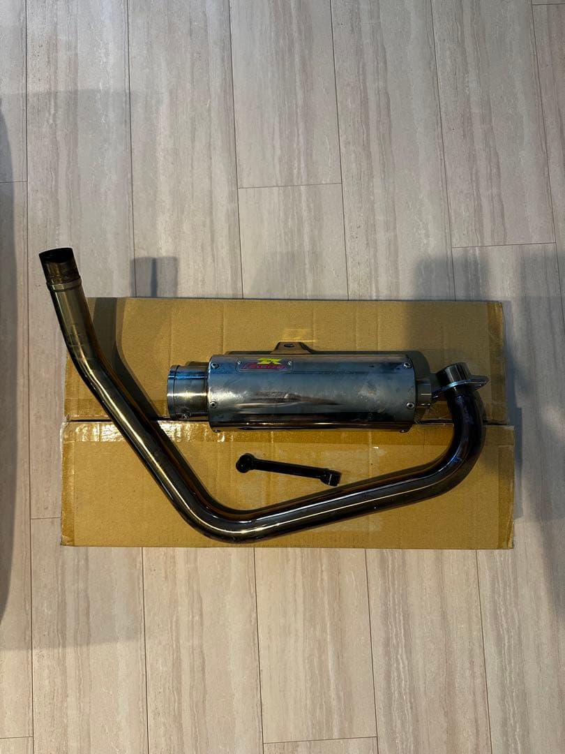 FTR223 マフラー スチール製 取り付けボルト無し