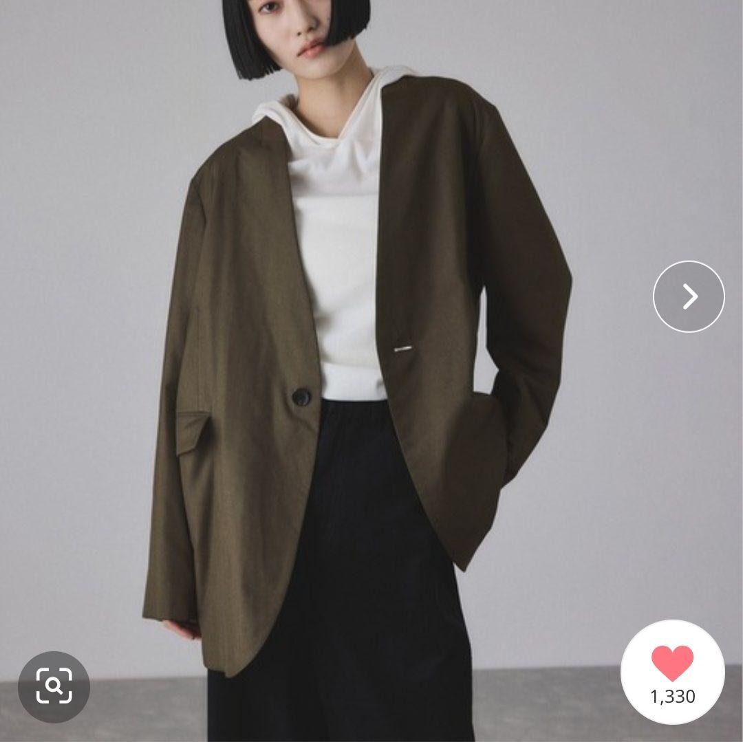 ADAM ET ROPE ノーカラーダウンジャケット