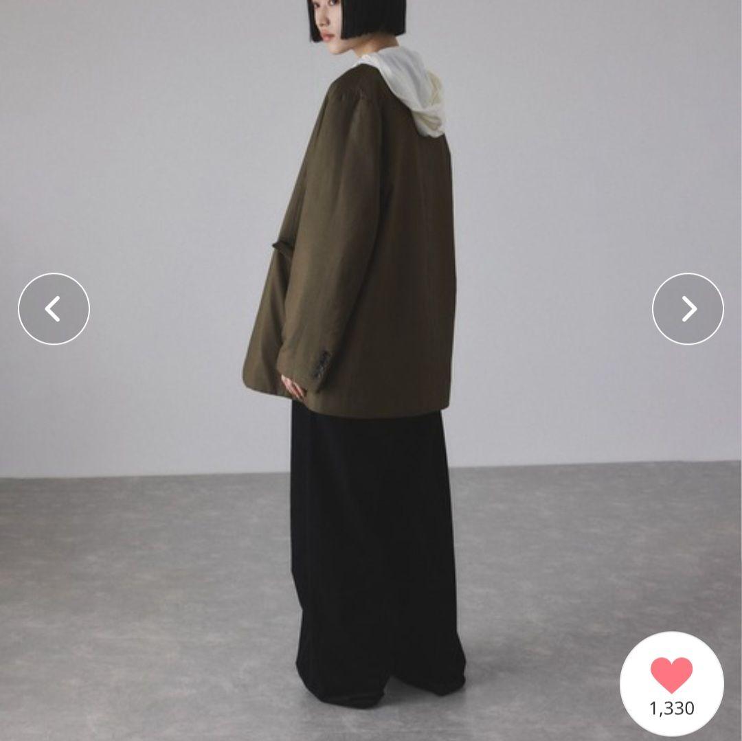 ADAM ET ROPE ノーカラーダウンジャケット