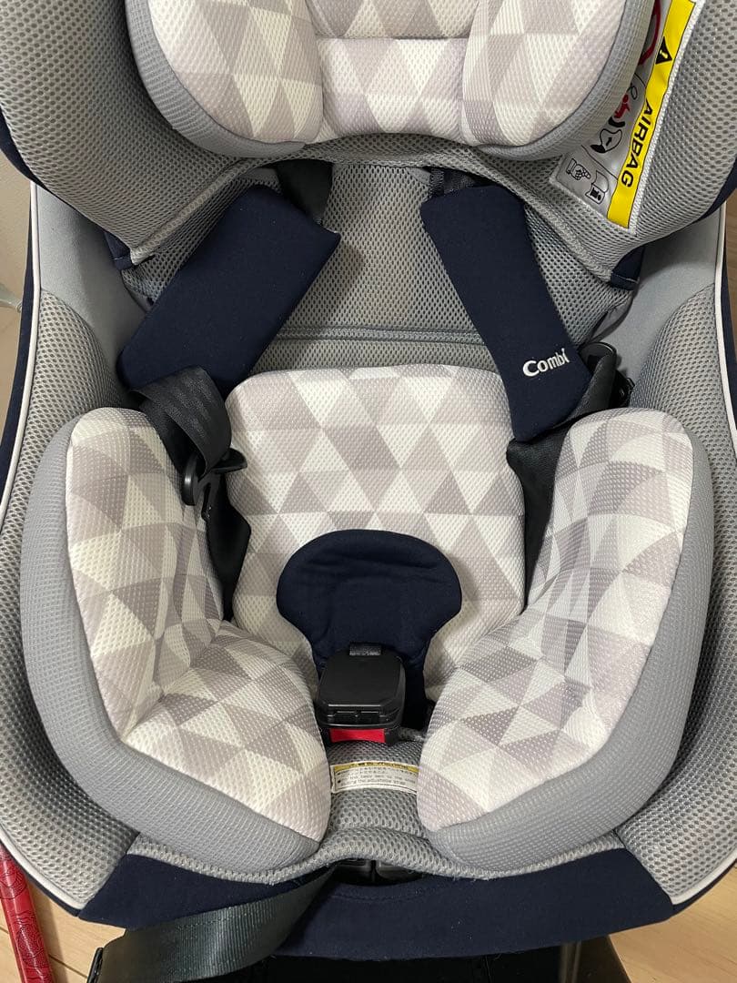 コンビ　クルムーブスマート　エッグショック　チャイルドシート