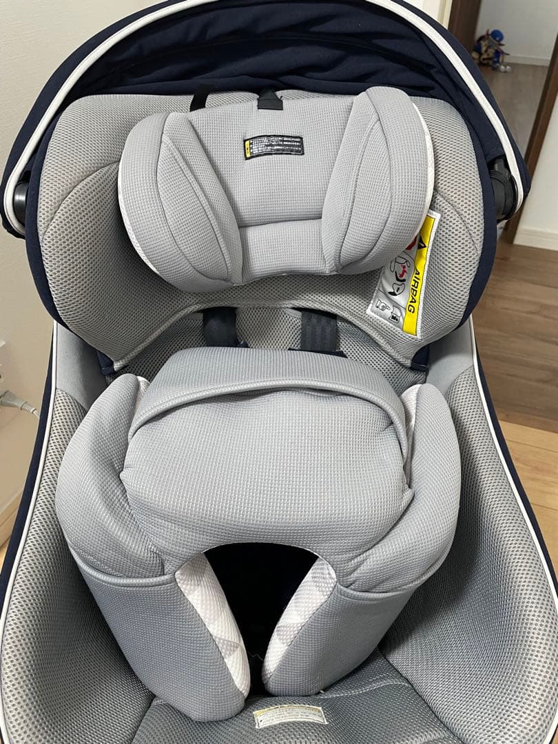 コンビ　クルムーブスマート　エッグショック　チャイルドシート