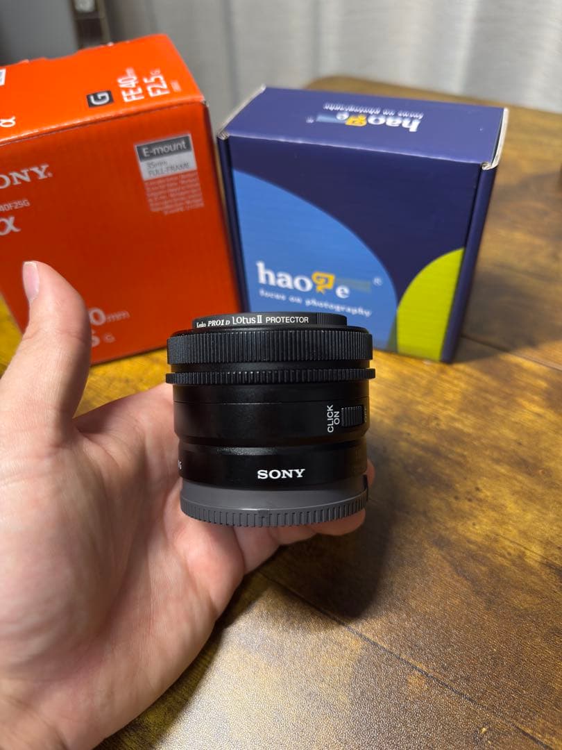 美品 _SONY FE 40mm F2.5 G haogフード&保護フィルター付