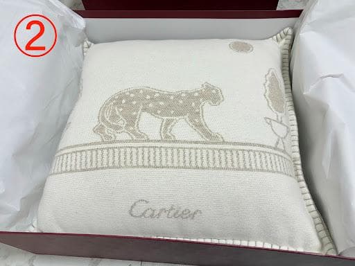 【未使用・箱付き】Cartier クッション 2個セット