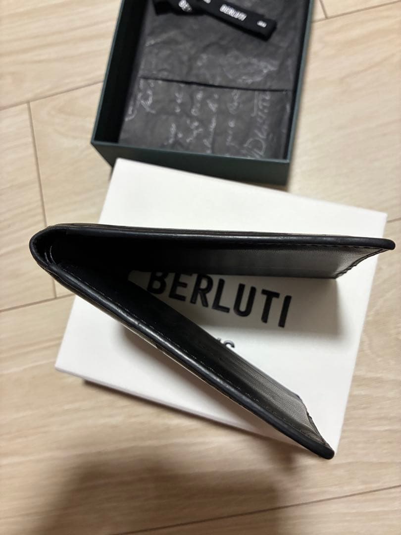 ベルルッティ　財布　最終値下げ！