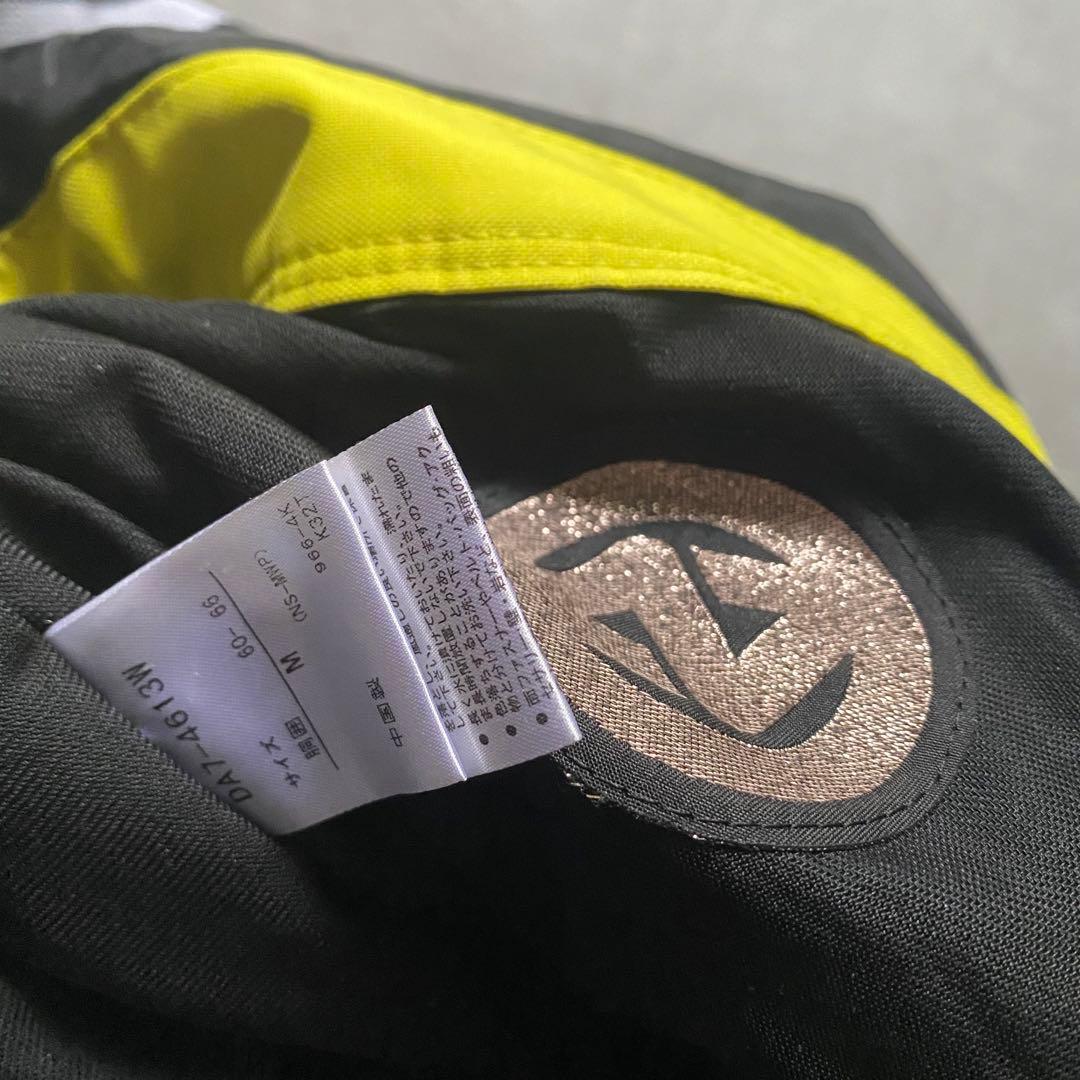 美品VOLCOMデサントスノボ・スキーウェア セットアップ M - 高防水透湿性