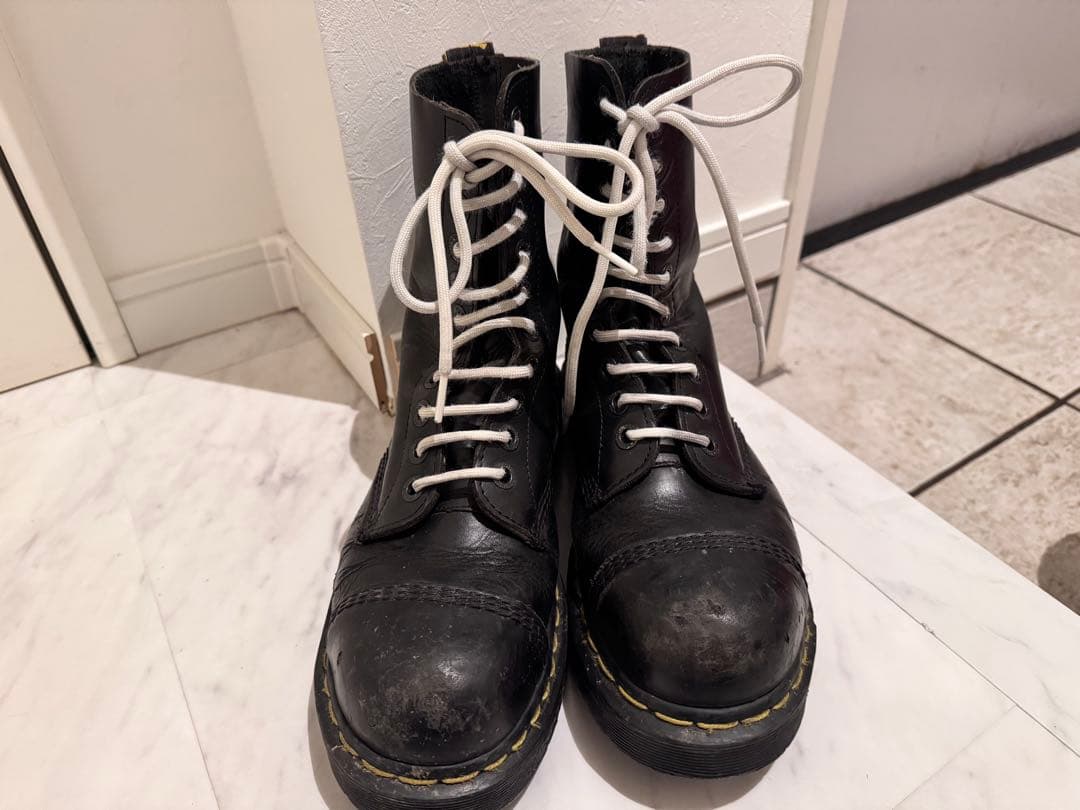 Dr. Martens 10ホール ワークブーツ