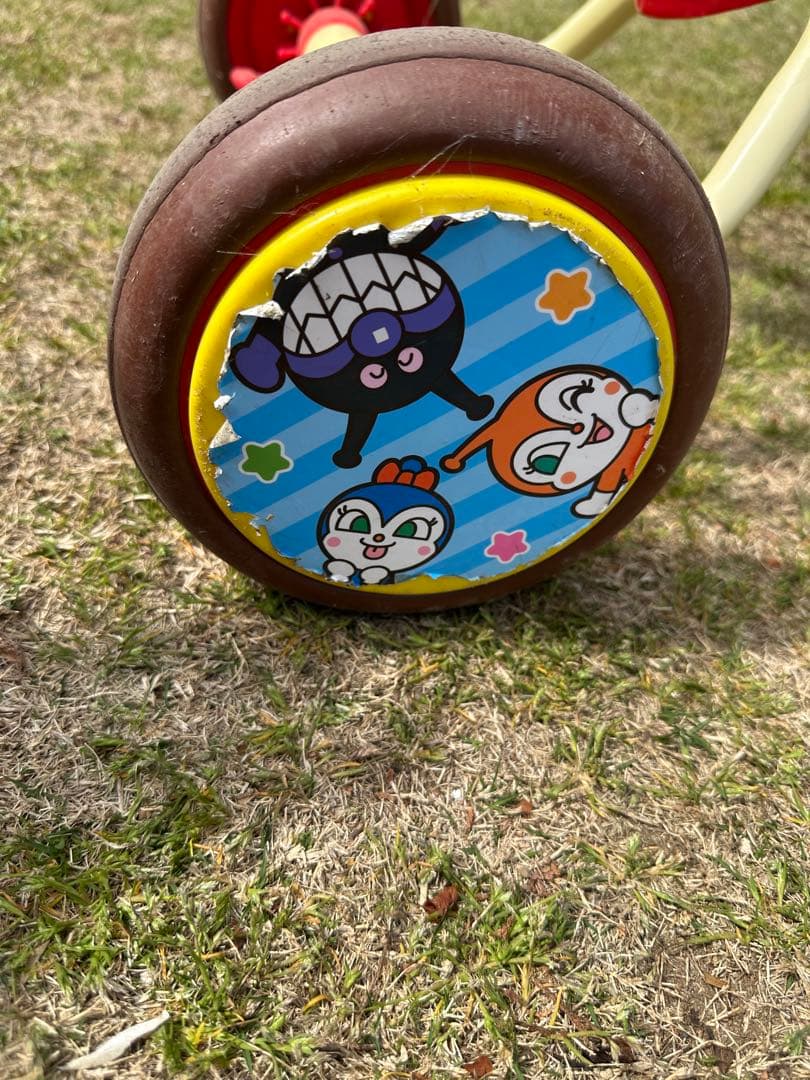 アンパンマン 三輪車 赤