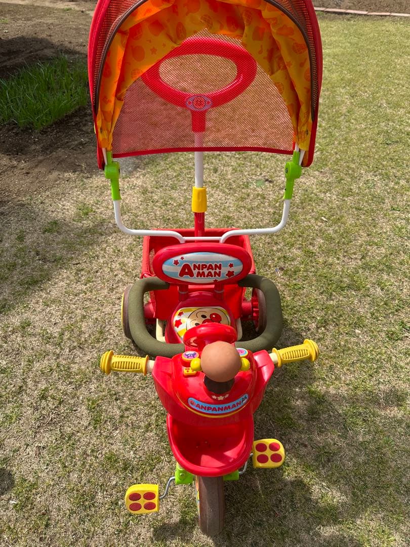 アンパンマン 三輪車 赤