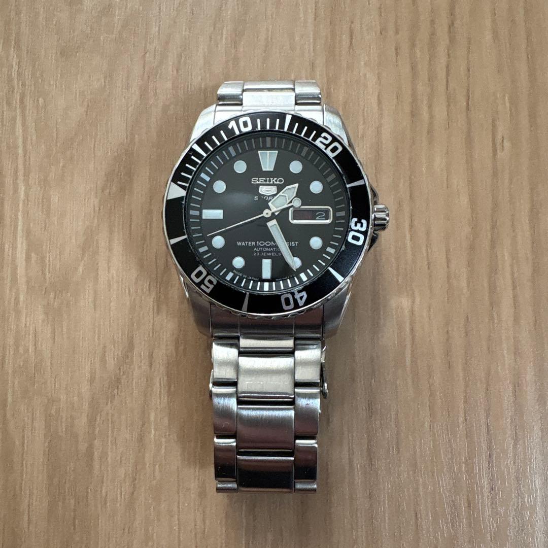 SEIKO 5 SPORTS自動巻き時計 ブラックダイヤル 100m防水